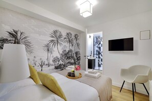 2 bedrooms, desk, iron/ironing board, free WiFi