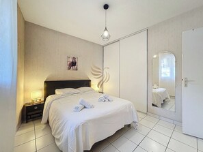 2 bedrooms, WiFi, bed sheets