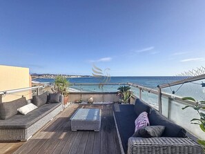 Imagen sin descripción, 4 de 32, botón