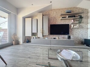 TV