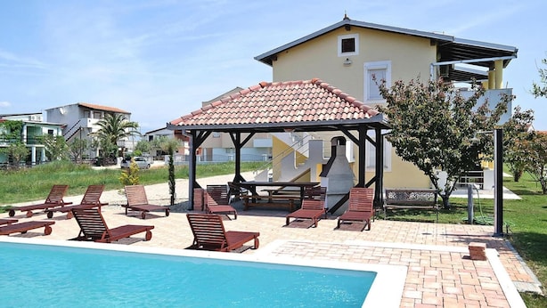 Exterior - Apartments Lug 2, new and Comfortable With Pool (Privlaka)
