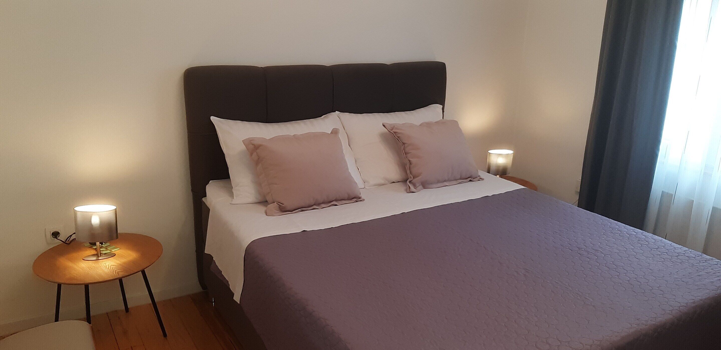 6 chambres, ameublement personnalisé