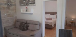 Deluxe Apartment, 2 Bedrooms | 6 bedrooms, individually furnished