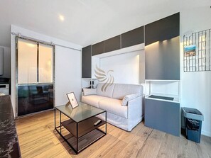 Immagine non classificata, 4 di 11, pulsante