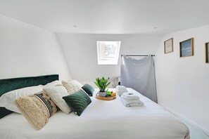 1 bedroom, desk, iron/ironing board, Internet