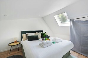 1 bedroom, desk, iron/ironing board, free WiFi