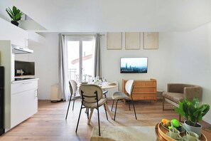 Smart TV, offices - Charming Apartment -1BR/4P- Le Kremlin-Bicêtre (Le Kremlin-Bicêtre)