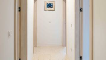 Apartment (Three Bedroom Apartment with Sea View) | Lobby