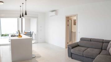 Apartment (Three Bedroom Apartment with Sea View) | Living room