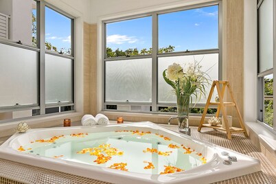 Balmoral House Retreat Pool & Spa