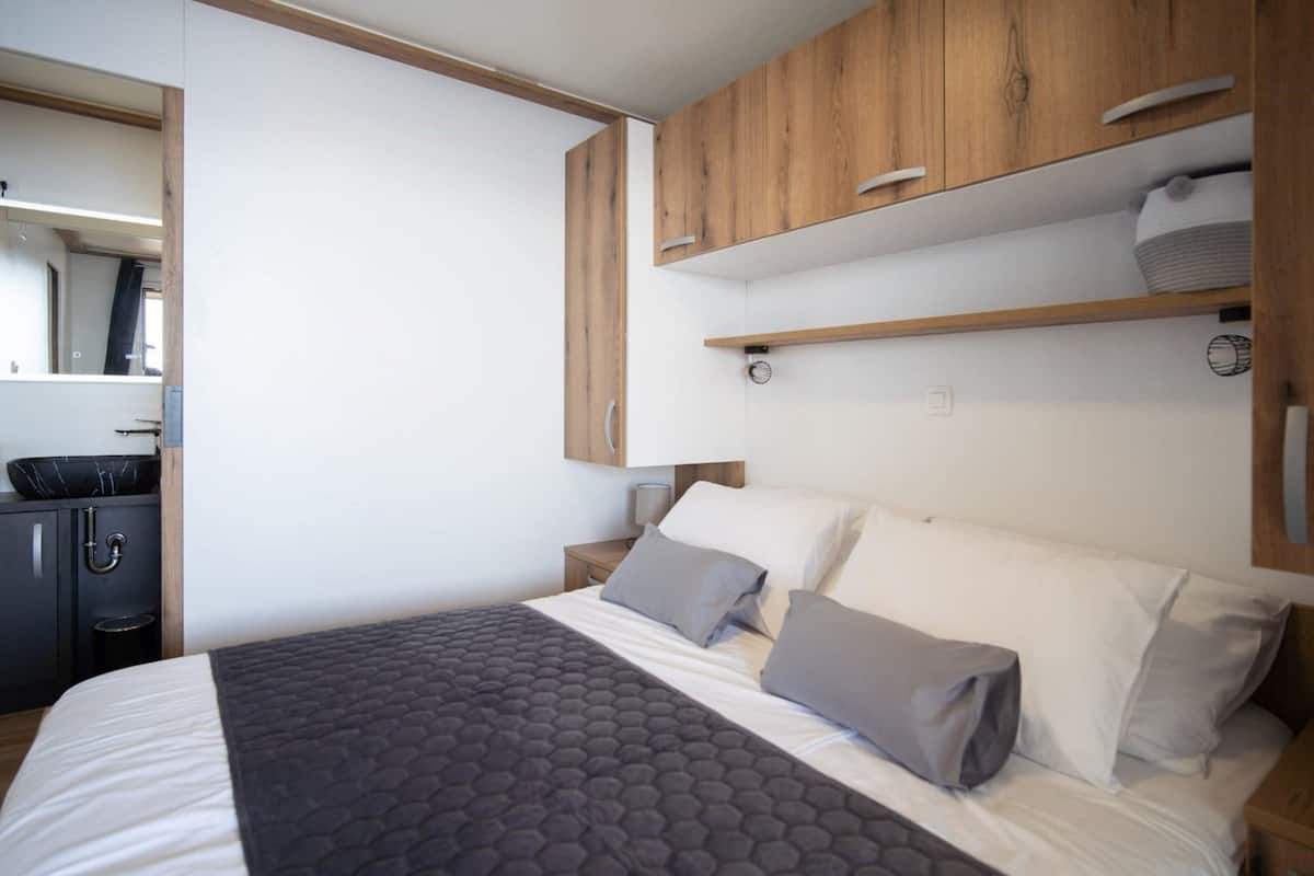 Casa (Two Bedroom Holiday Home with Terrace) | 4 camere, culle/letti per bambini (a pagamento), Wi-Fi gratuito
