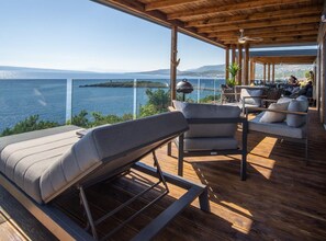 Talo (Two Bedroom Holiday Home with Terrace) | Parveke