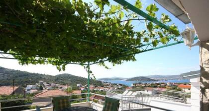 Holiday House Neda