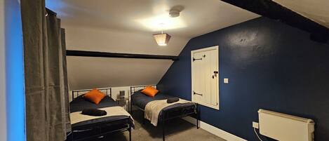 2 bedrooms, WiFi, bed sheets