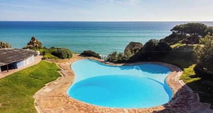Sunny 5BR Villa at Prainha Club