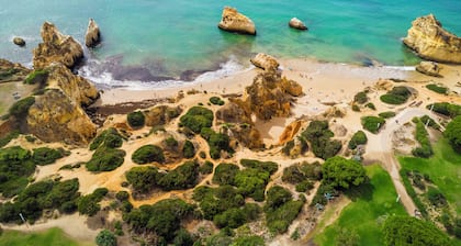 Sunny 5BR Villa at Prainha Club
