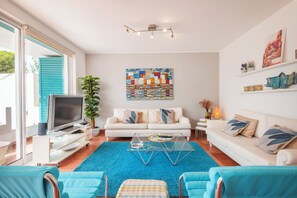 Family Villa, 5 Bedrooms, Non Smoking | Living area