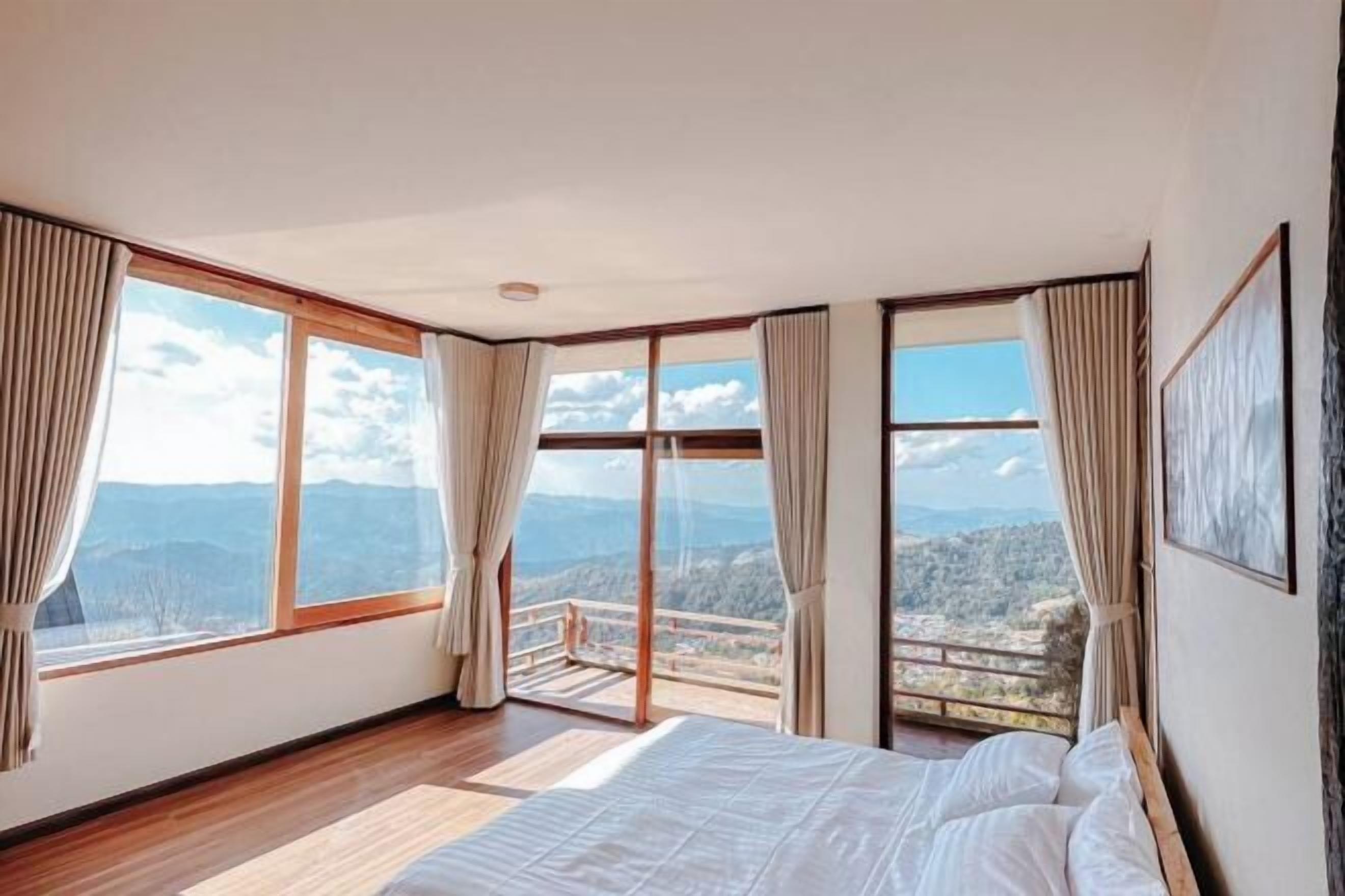 Soundproofing, free WiFi