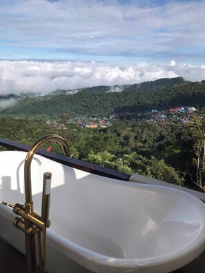 Standard Room, Lanai, Mountain View | Deep soaking bathtub - Doichang View (Mae Suai)