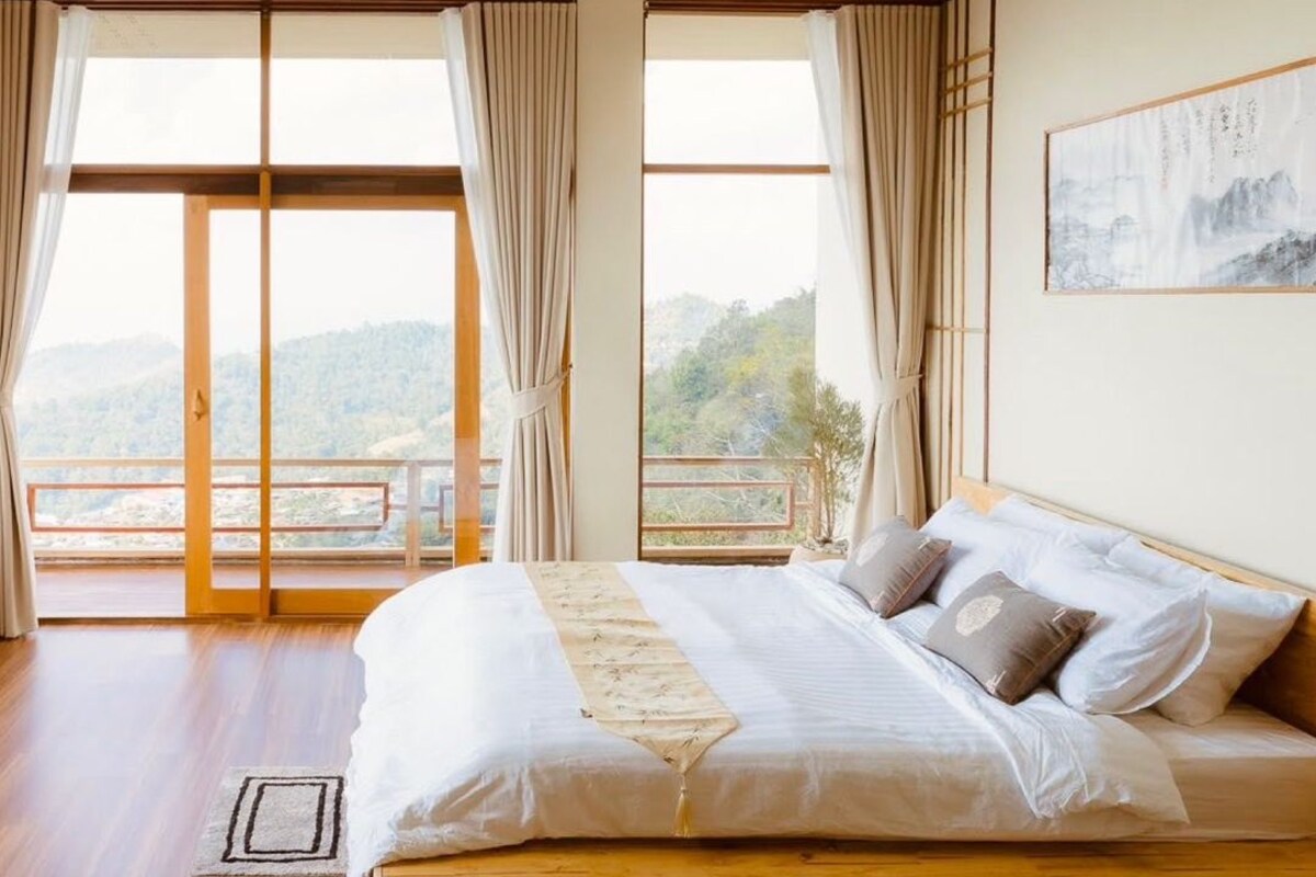 No.2 | Soundproofing, WiFi (free), bed sheets