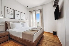 3 chambres, fer et planche à repasser, Wi-Fi, draps fournis