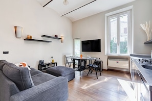 Smart TV, books - Rome Coronari Boutique Apt 15 minute walk from San Pietro 5 min Piazza Navona (Roma)