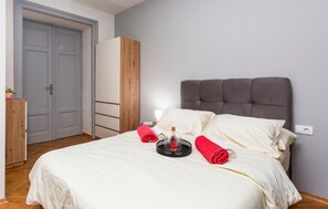 Wi-Fi de cortesia, roupa de cama