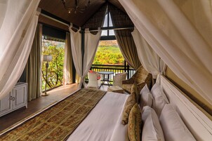 Ropa de cama de alta calidad, escritorio, wifi gratis y ropa de cama