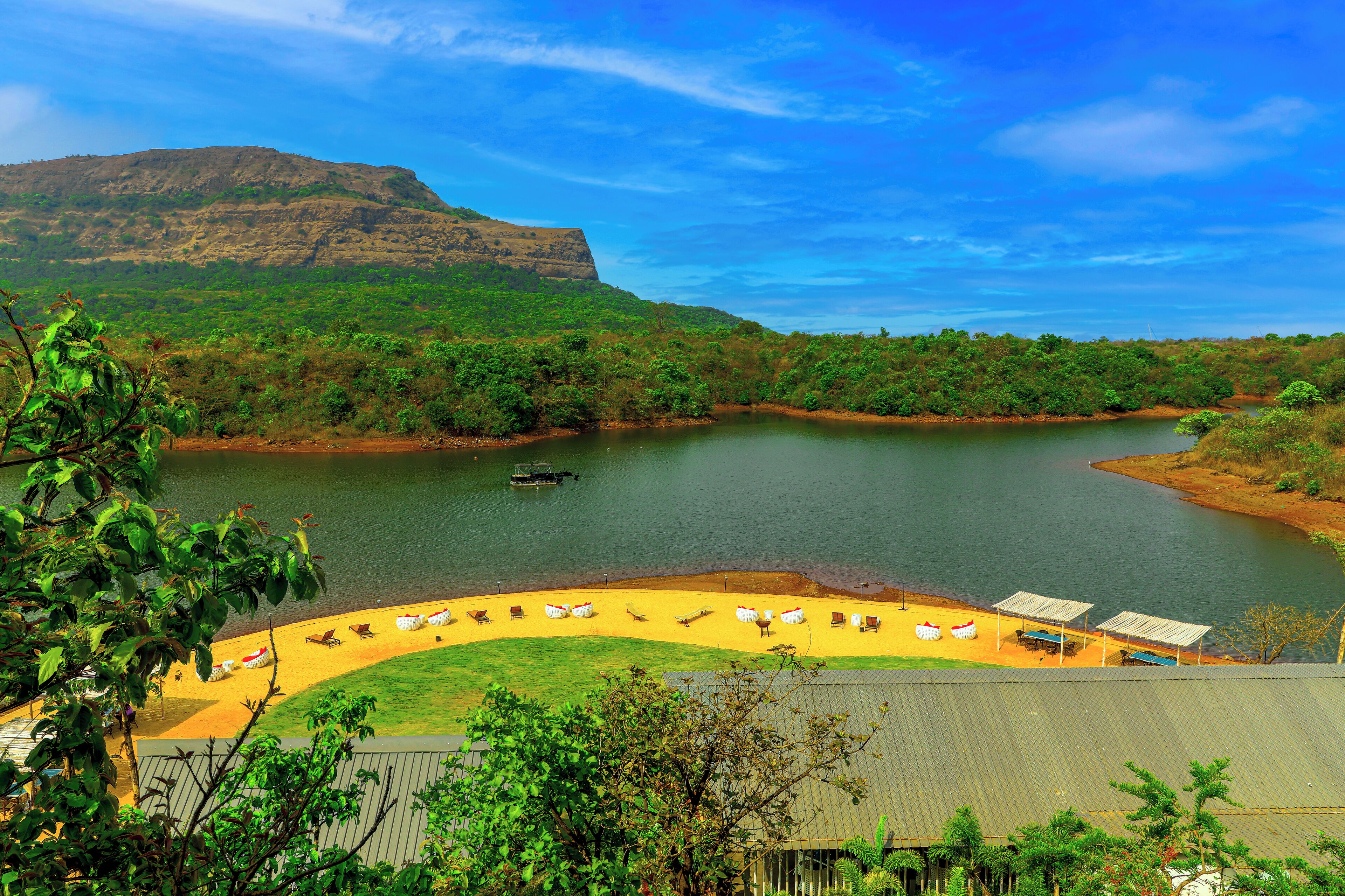 Quarto superluxo | Banheiro | Chuveiro, produtos de toalete grátis, secador de cabelo 