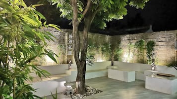 Casa de campo família, 4 quartos, vista para o pátio | 5 quartos, espaço de trabalho para notebook, Wi-Fi de cortesia