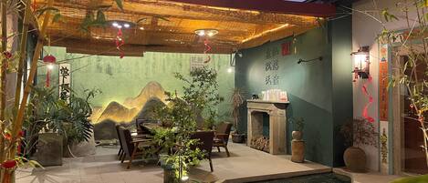 Deluxe Cottage, 4 Bedrooms, Courtyard View