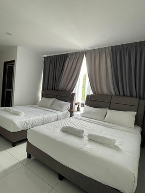 Superior Quadruple Room | Iron/ironing board, free WiFi, bed sheets - TDOZE Hotel (Brinchang)