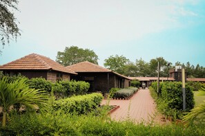 Exterior - AKAY Resort & Villas (Rajnandgaon)
