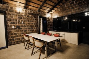 Premier Villa | Free WiFi - AKAY Resort & Villas (Rajnandgaon)