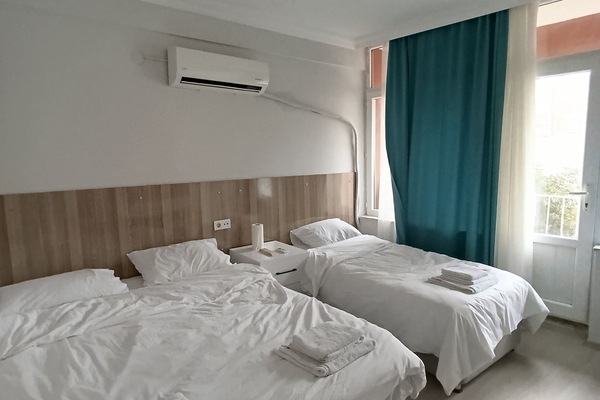 Family Room, Multiple Bedrooms, Balcony, City View | WiFi (free)