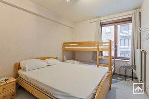 Huoneisto | 2 makuuhuonetta, silitysrauta/-lauta