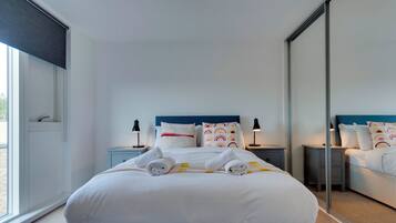 2 bedrooms, desk, iron/ironing board, travel cot