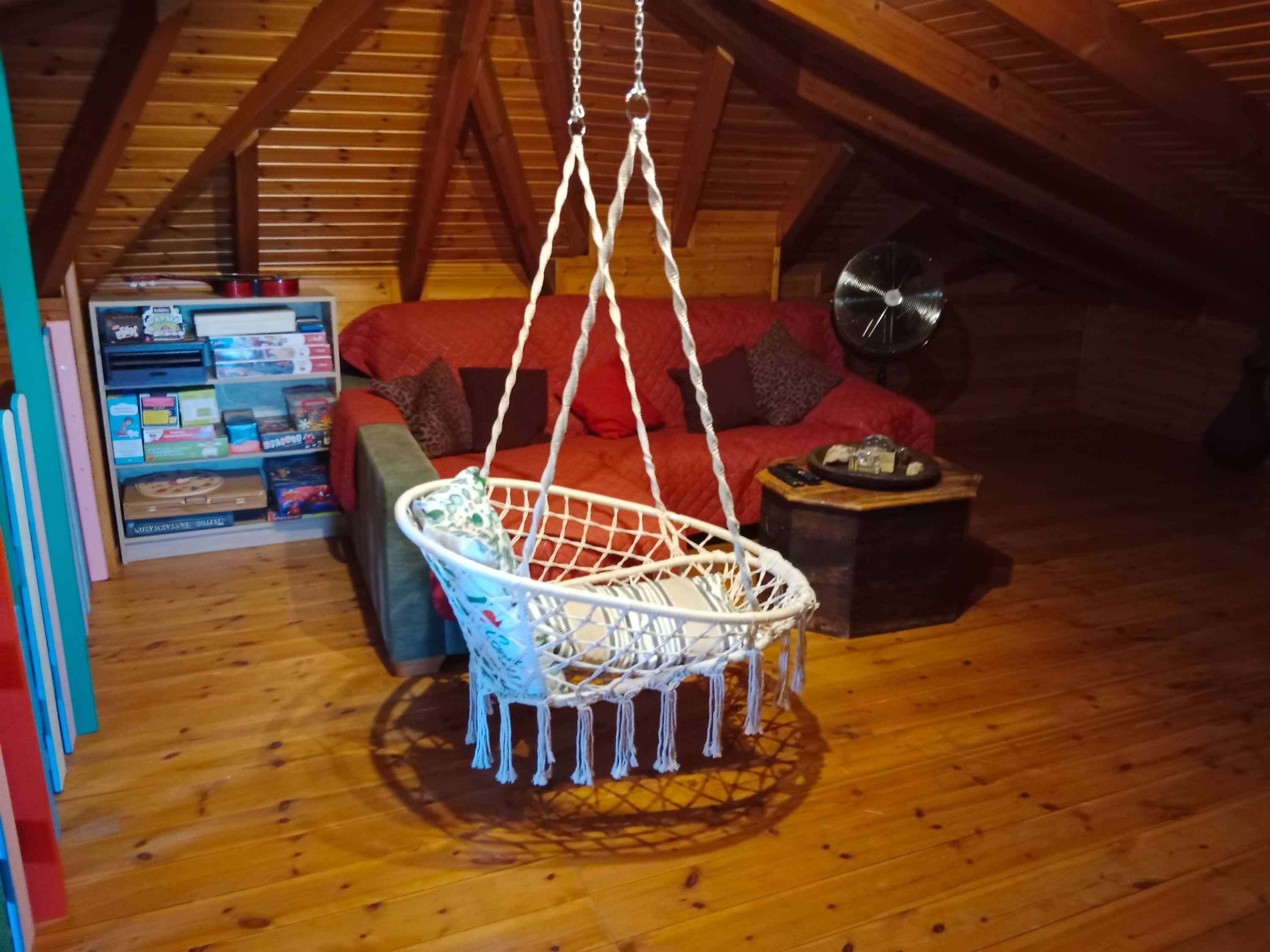 独立别墅 | 4 多间卧室、办公桌