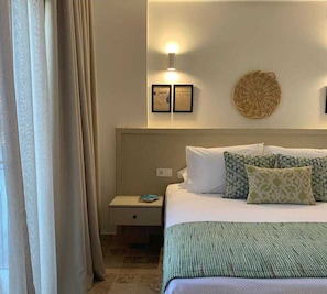 Deluxe Room, City View