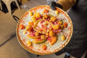 Breakfast, lunch, dinner and brunch served  - HOSTAL PAÑART (Bielsa)