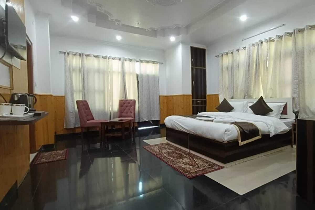 Deluxe Room, 1 Katil Kelamin (Double), Mountain View | 1 bilik tidur, peralatan tempat tidur premium, katil Select Comfort