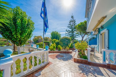 Stathis Rooms