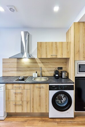 Private kitchen - Apartamentos Beatriz by gaiarooms (Salamanca)