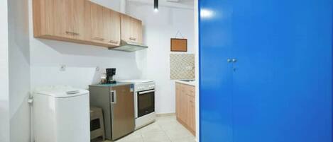 Réfrigérateur, four, grille-pain