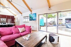 智能電視、壁爐