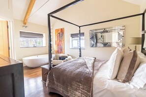 3 soverom, strykejern/-brett, wi-fi og sengetøy