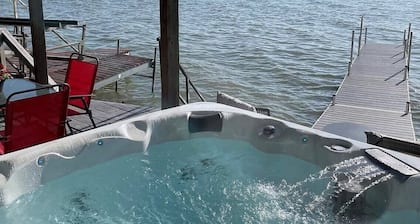 Cozy on Cayuga | Lakefront | Hot Tub | Fire Pit