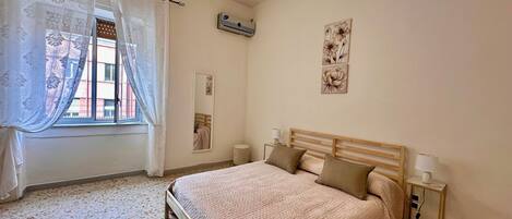 Deluxe appartement, uitzicht op stad | 2 slaapkamers, gratis wifi