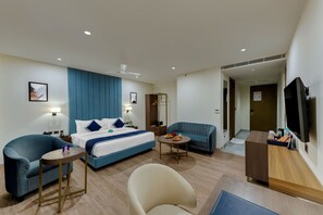 Desk, laptop workspace, soundproofing, free WiFi - Click Collection Grand Gateway Varanasi (Varanasi)