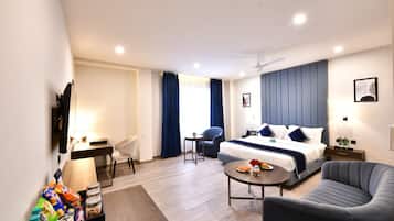 Premium kamer | 1 slaapkamer, een bureau, een laptopwerkplek, geluiddichte muren